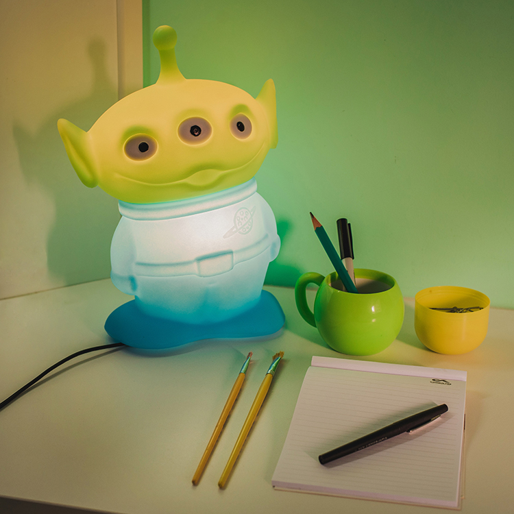 Luminárias e inspirações para decoração geek - Alien Toy Story Disney