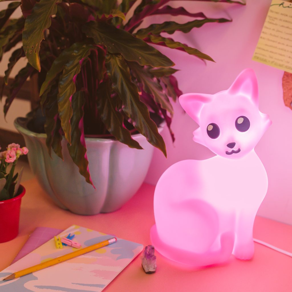 Luminárias Usare em muitos tons de rosa - gatinha gato