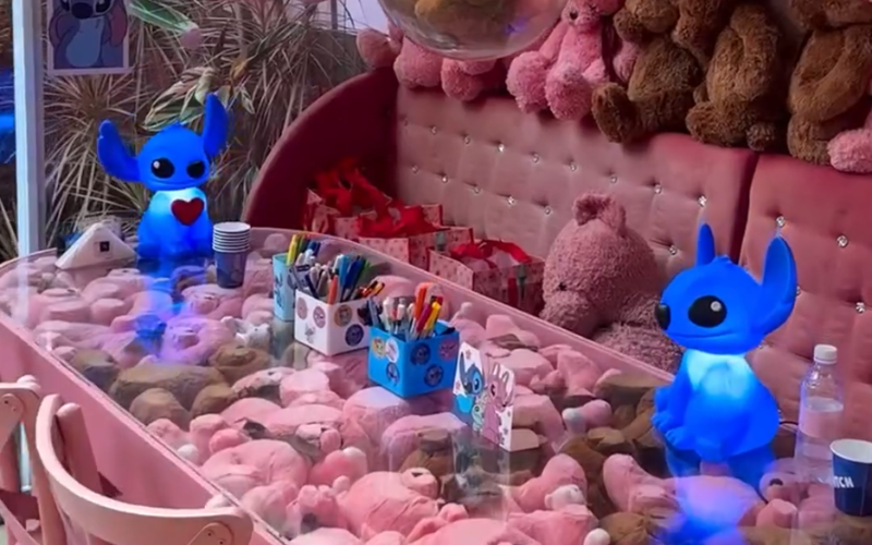 É decoração e é presente! - stich na festa de aniversário