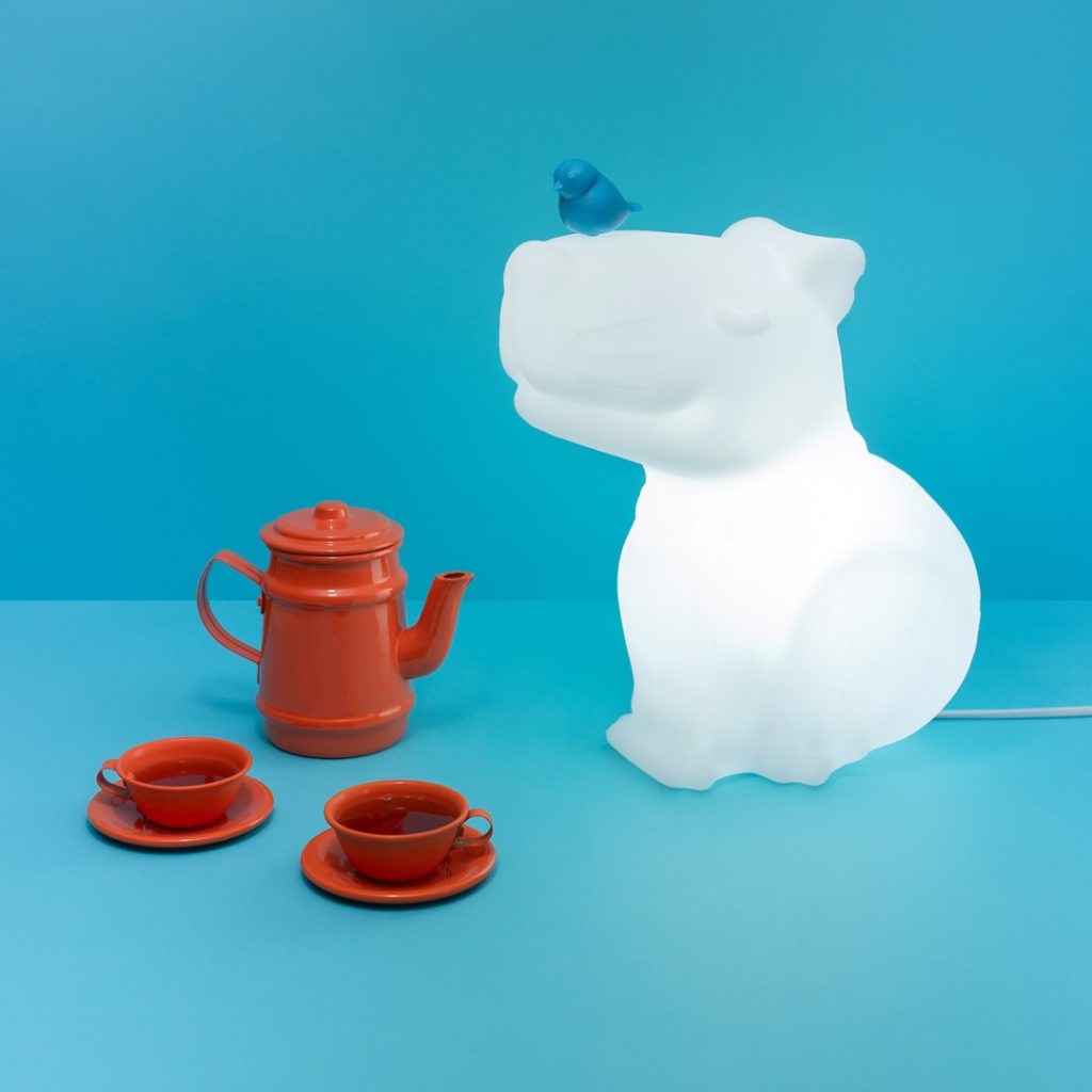 Luminária Capivara branca com passarinho